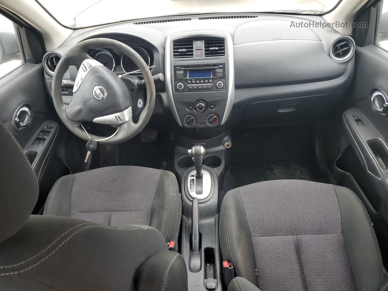 2018 Nissan Versa S Серый vin: 3N1CN7APXJL863088