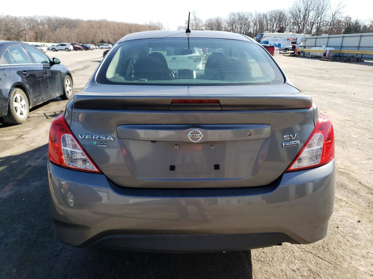 2018 Nissan Versa S Gray vin: 3N1CN7APXJL882756