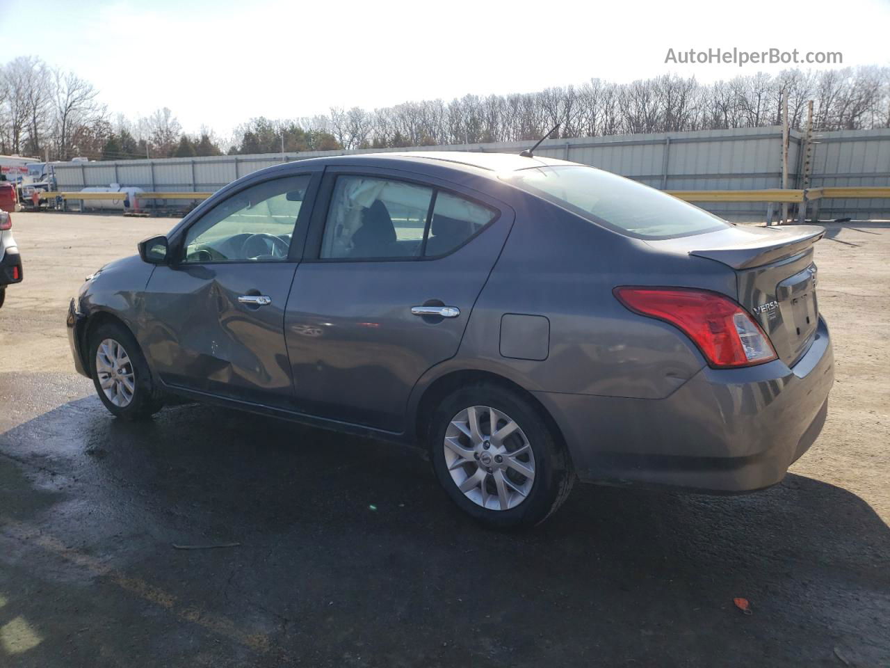 2018 Nissan Versa S Серый vin: 3N1CN7APXJL882756