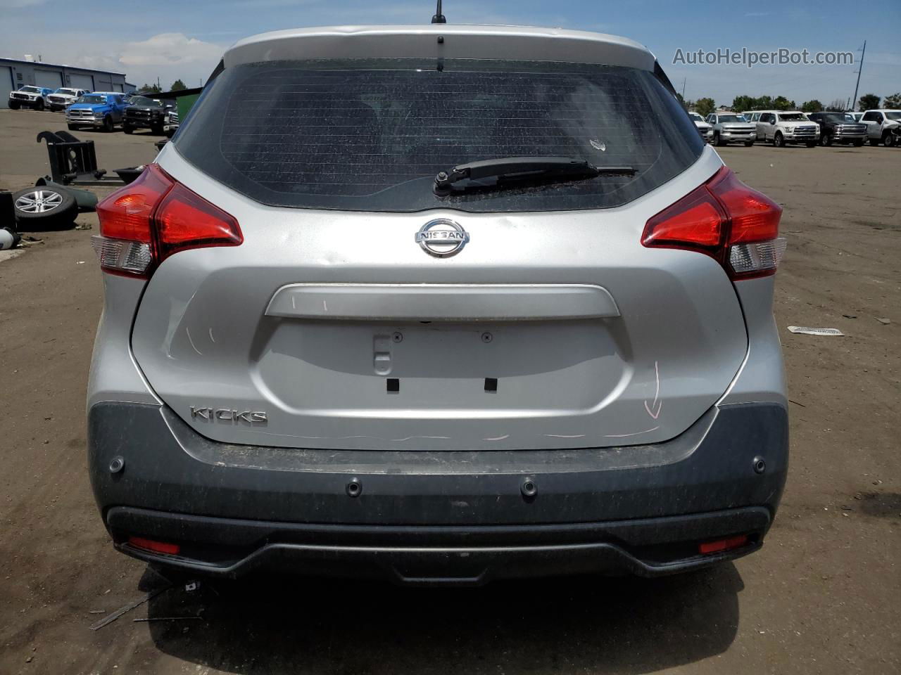 2020 Nissan Kicks S Серебряный vin: 3N1CP5BV3LL576450