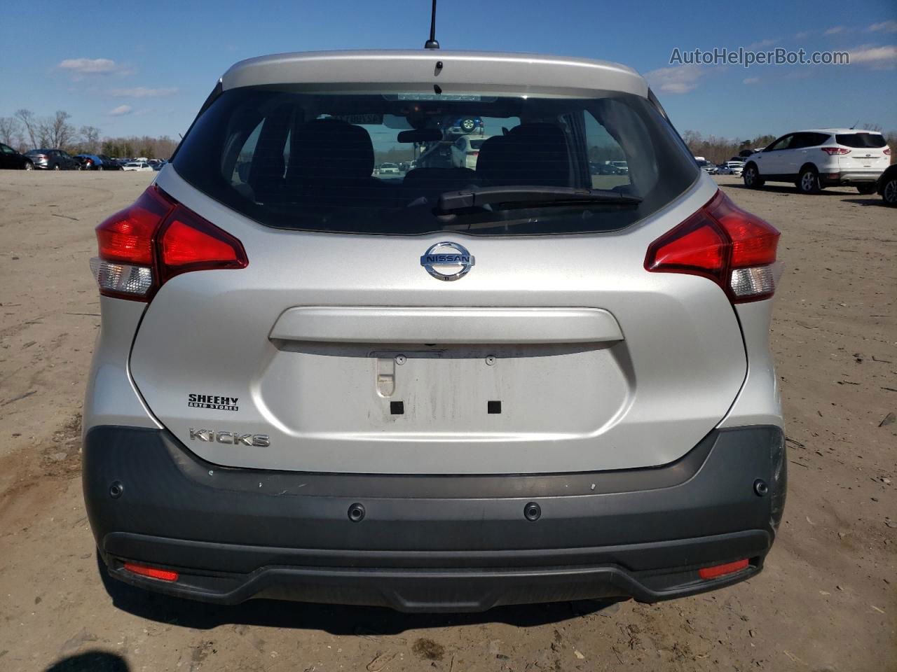 2020 Nissan Kicks S Серебряный vin: 3N1CP5BV6LL550912