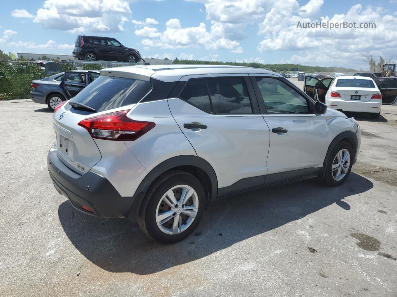 2020 Nissan Kicks S Silver vin: 3N1CP5BV6LL562929