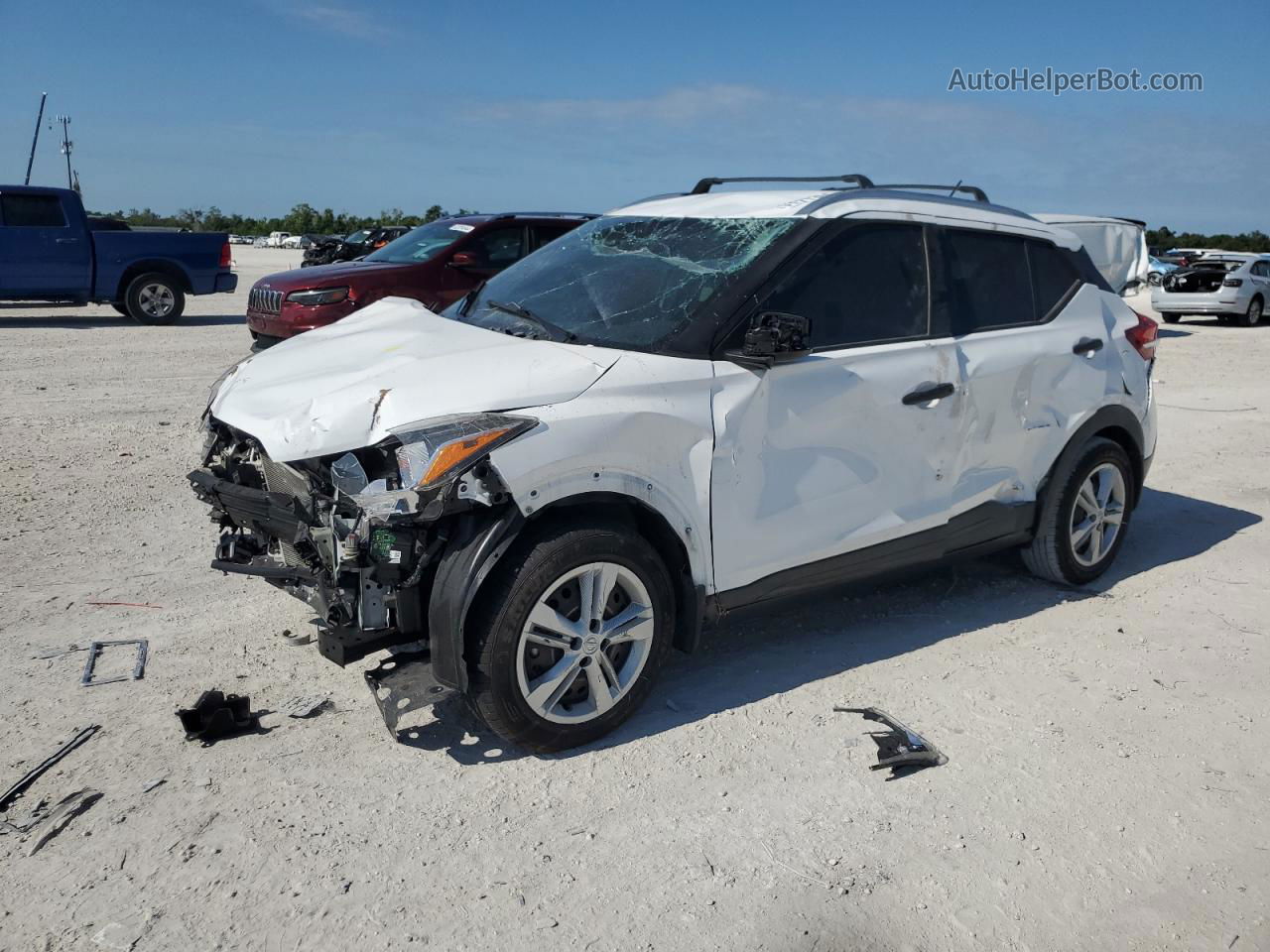 2018 Nissan Kicks S Белый vin: 3N1CP5CU0JL508528