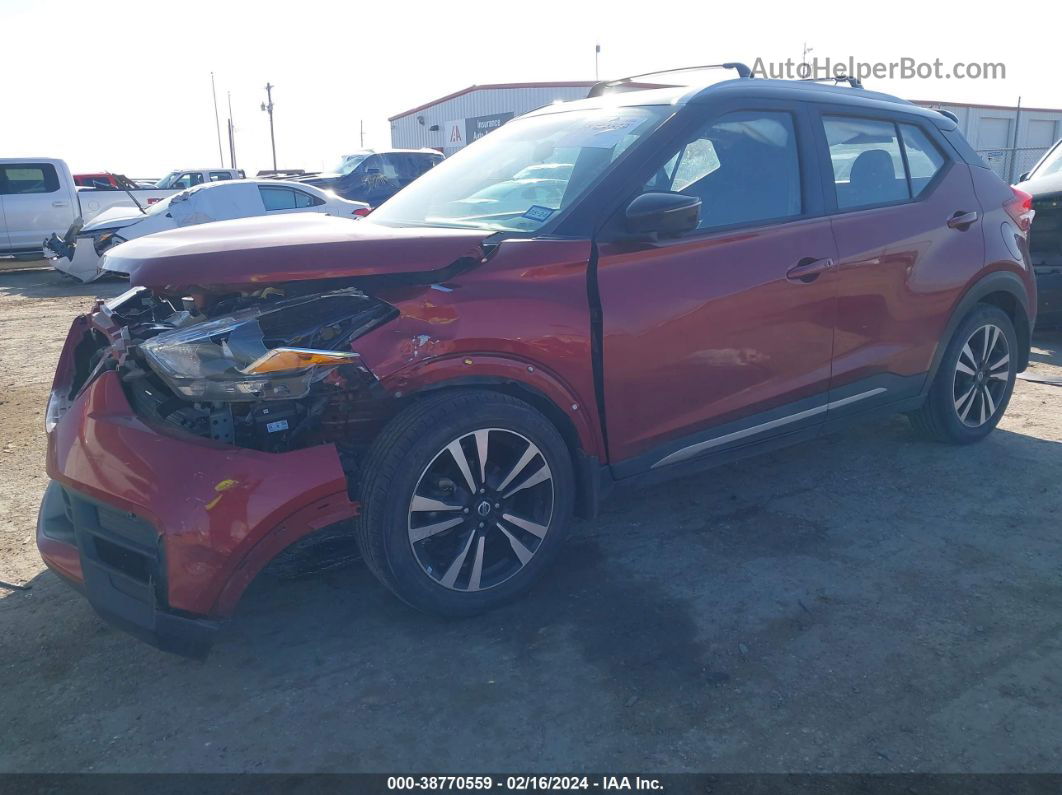 2018 Nissan Kicks Sr Burgundy vin: 3N1CP5CU0JL532912