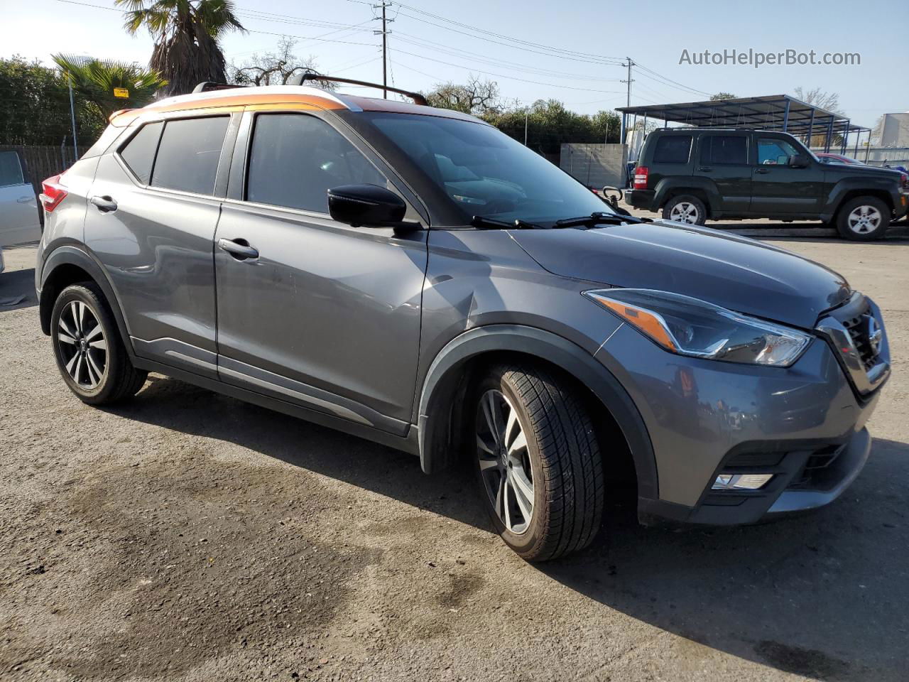 2018 Nissan Kicks S Двухцветный vin: 3N1CP5CU1JL504908