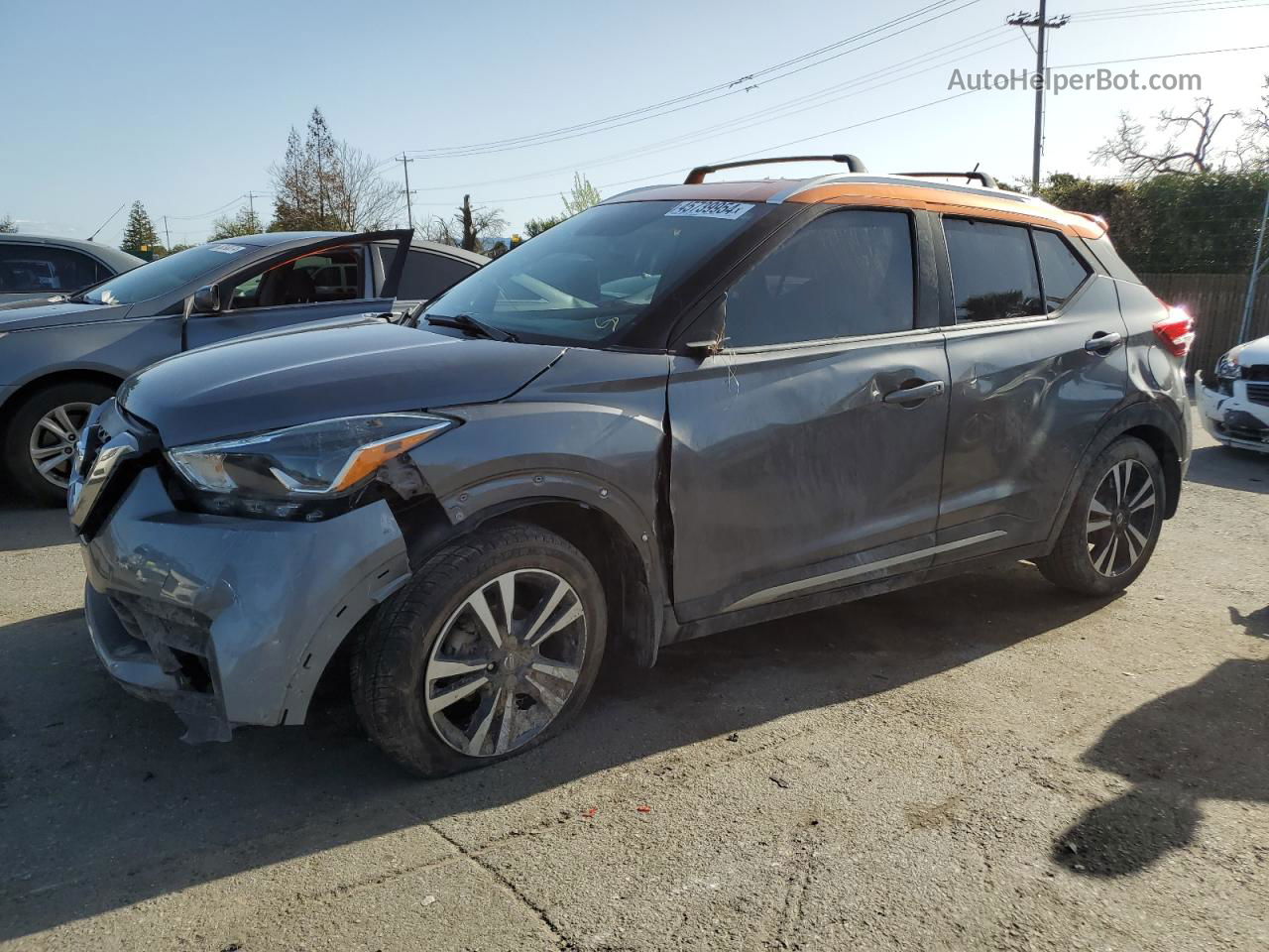 2018 Nissan Kicks S Двухцветный vin: 3N1CP5CU1JL504908