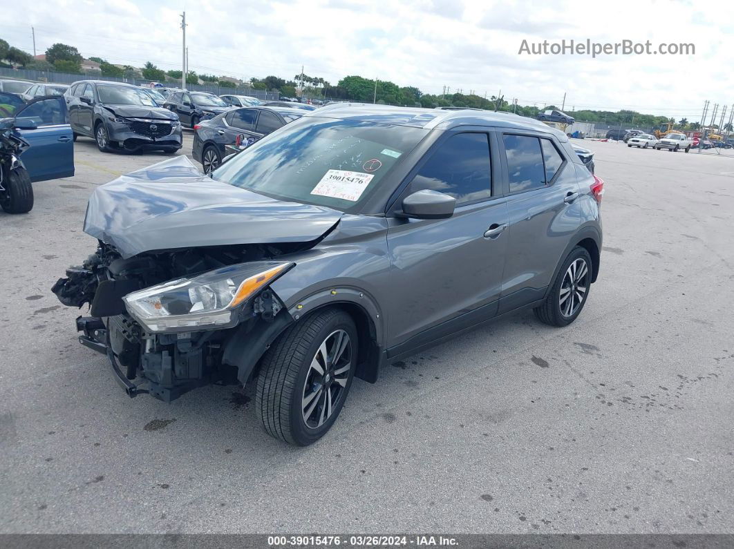 2018 Nissan Kicks Sv Gray vin: 3N1CP5CU1JL517948