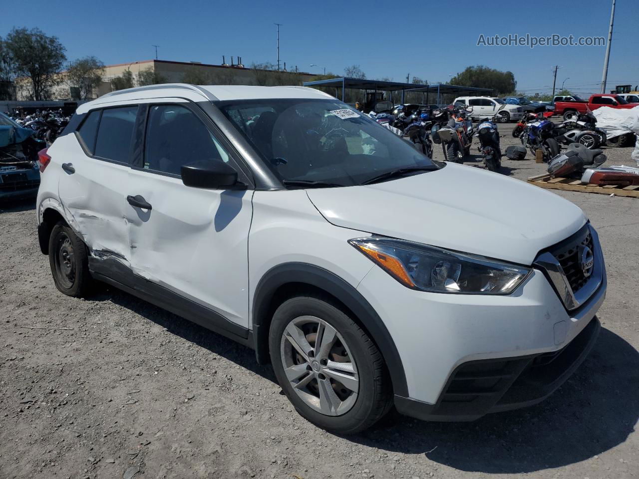 2018 Nissan Kicks S White vin: 3N1CP5CU1JL518422