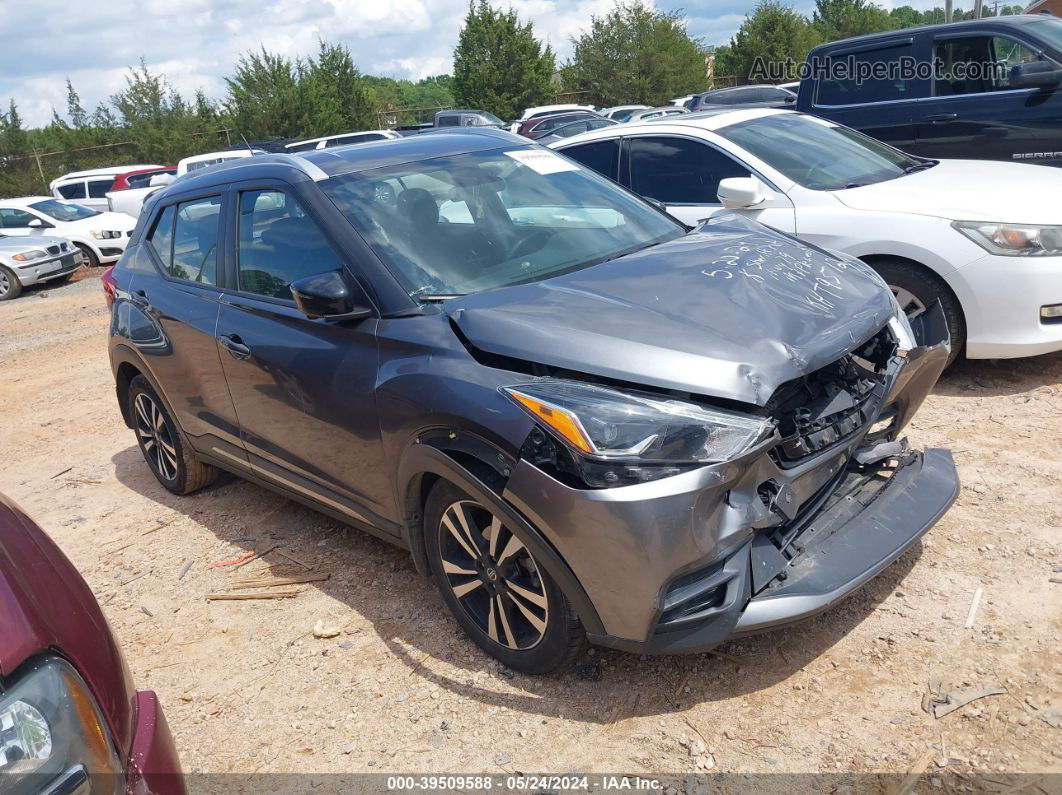 2018 Nissan Kicks Sr Gray vin: 3N1CP5CU1JL532028