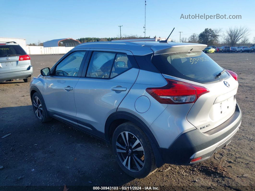 2018 Nissan Kicks Sr Silver vin: 3N1CP5CU1JL535012