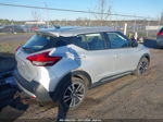 2018 Nissan Kicks Sr Silver vin: 3N1CP5CU1JL535012