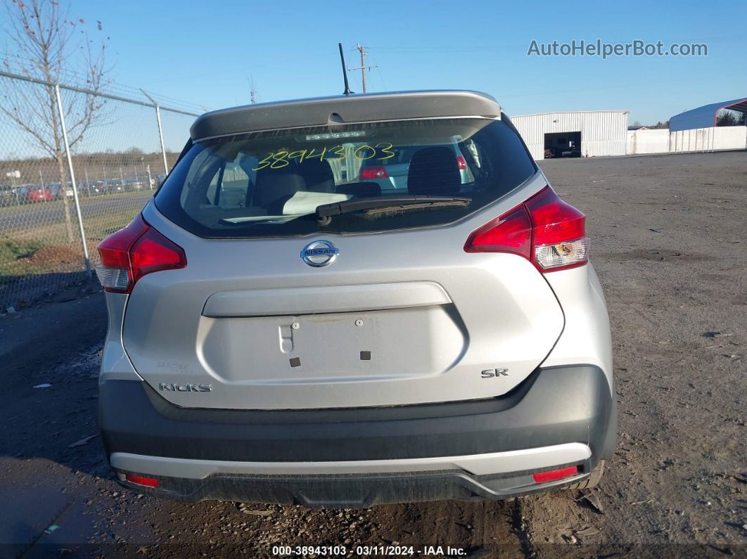 2018 Nissan Kicks Sr Silver vin: 3N1CP5CU1JL535012