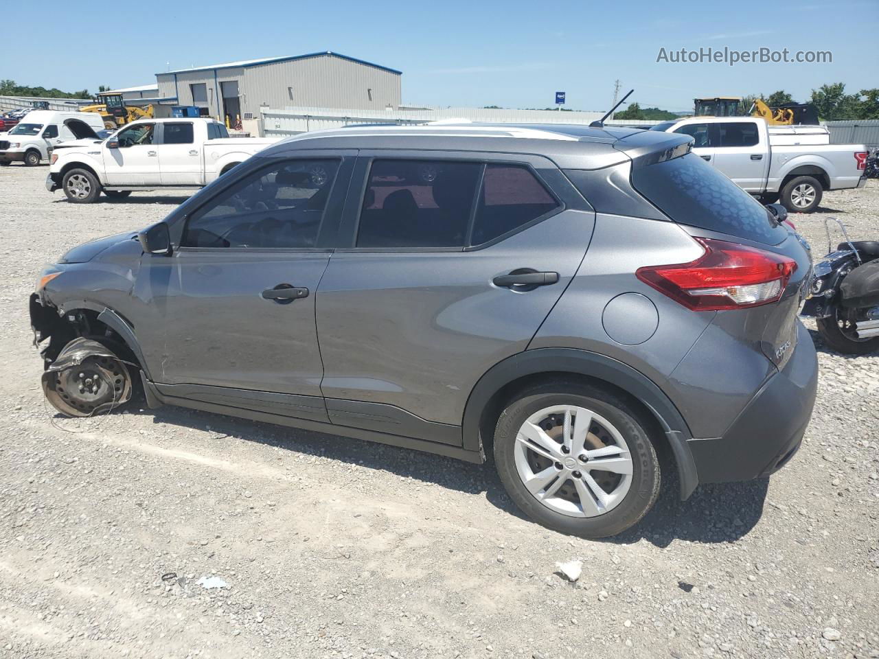 2018 Nissan Kicks S Серый vin: 3N1CP5CU1JL538427