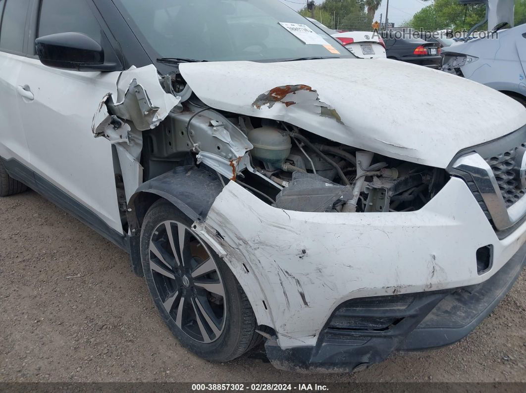 2018 Nissan Kicks Sv White vin: 3N1CP5CU6JL508498