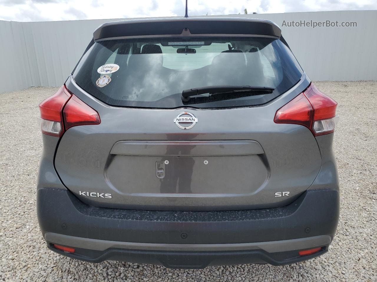 2018 Nissan Kicks S Gray vin: 3N1CP5CU6JL544207