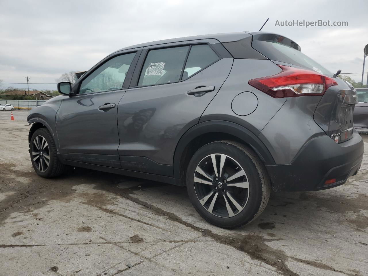 2018 Nissan Kicks S Серый vin: 3N1CP5CU7JL498127