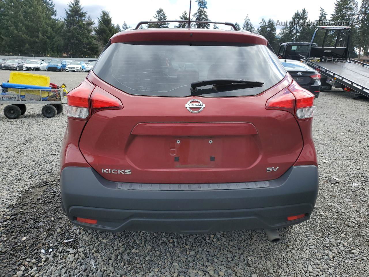 2018 Nissan Kicks S Red vin: 3N1CP5CU7JL510938