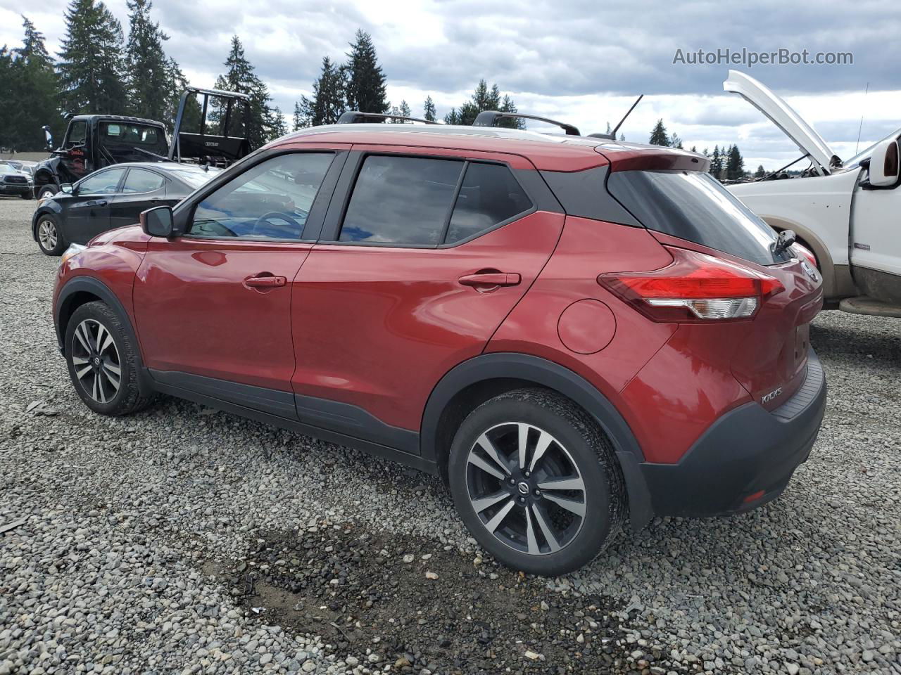 2018 Nissan Kicks S Red vin: 3N1CP5CU7JL510938