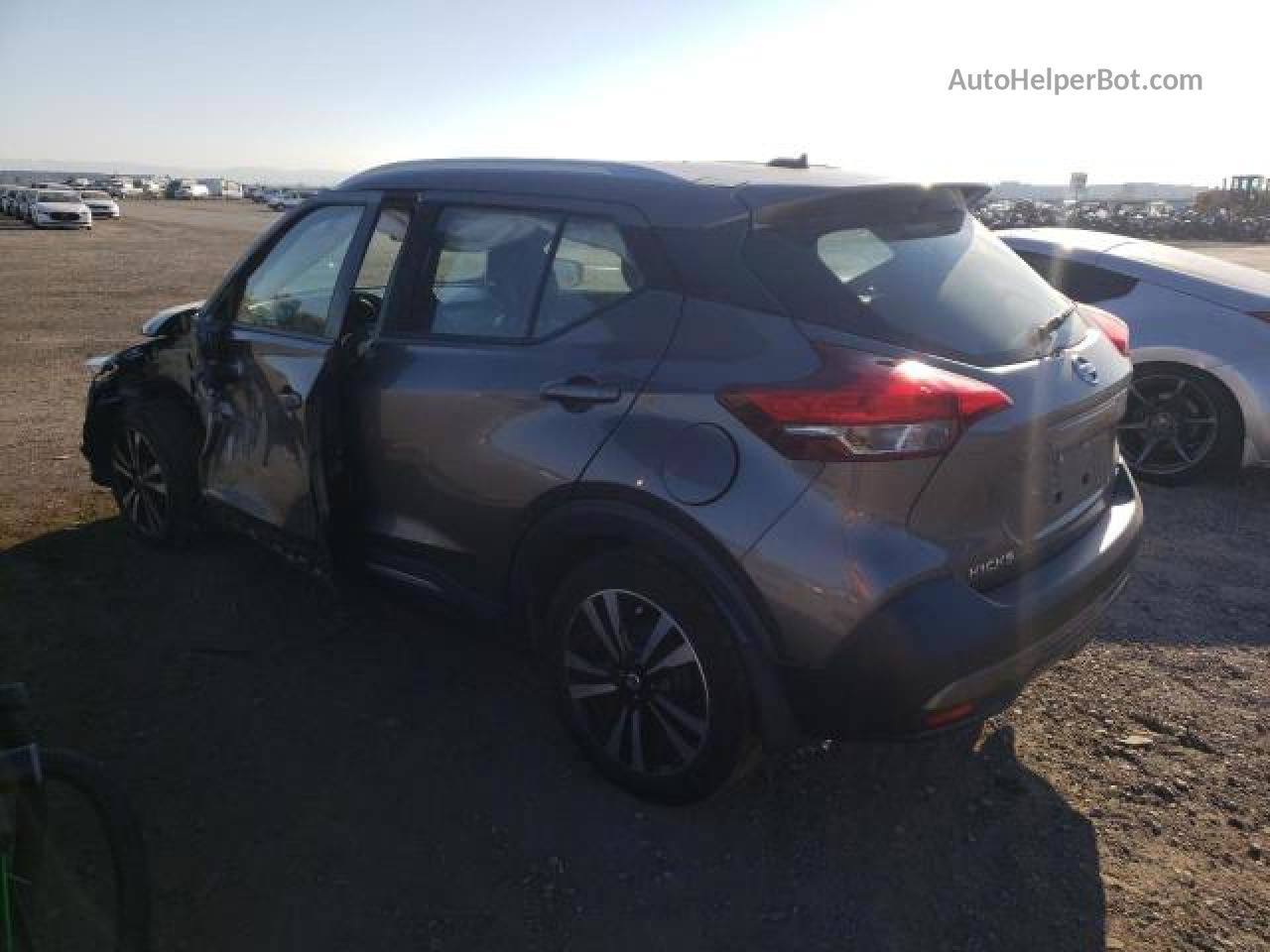 2018 Nissan Kicks S Gray vin: 3N1CP5CU7JL511393