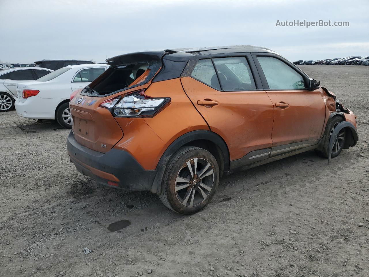 2018 Nissan Kicks S Orange vin: 3N1CP5CU7JL543521