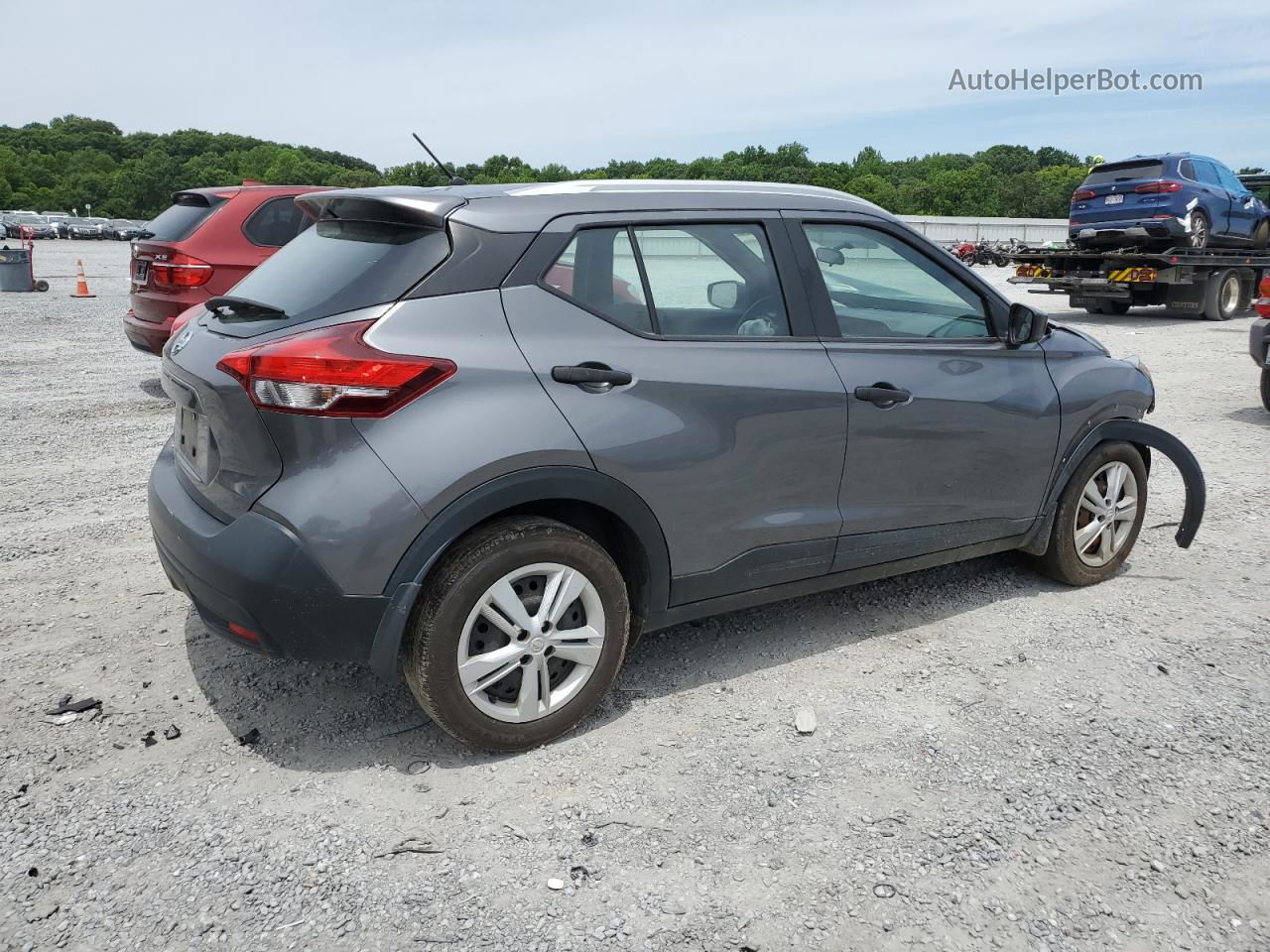 2018 Nissan Kicks S Silver vin: 3N1CP5CU8JL545259