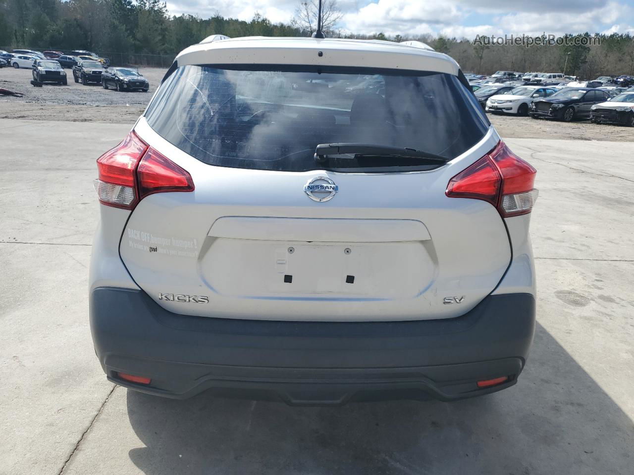 2018 Nissan Kicks S Silver vin: 3N1CP5CU9JL510388