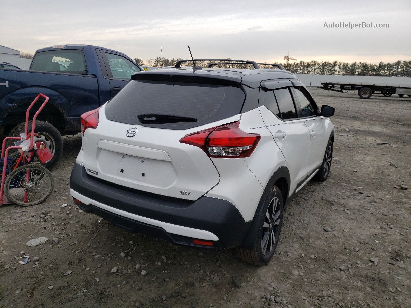 2018 Nissan Kicks S Белый vin: 3N1CP5CU9JL518698