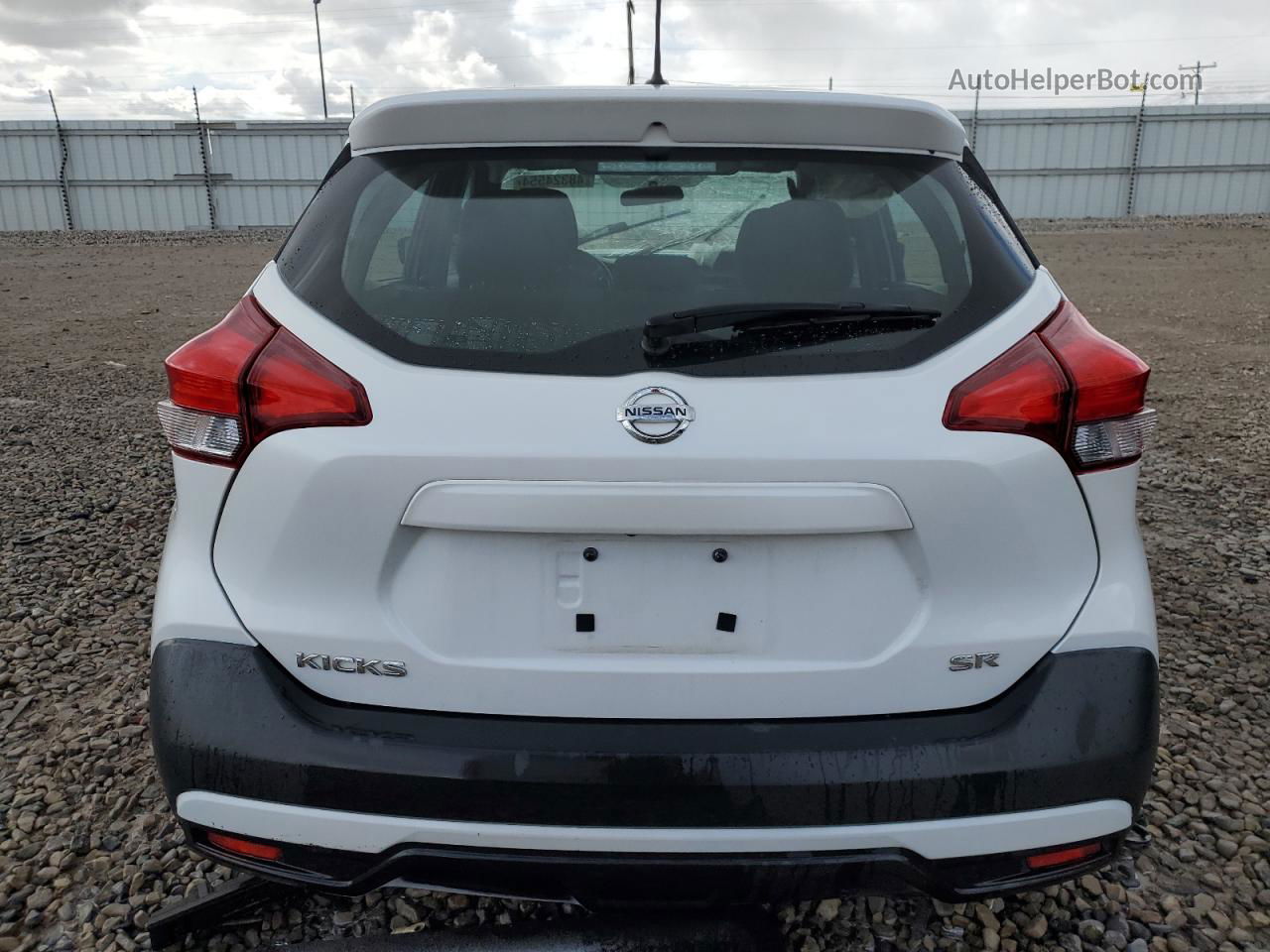 2018 Nissan Kicks S White vin: 3N1CP5CU9JL521424