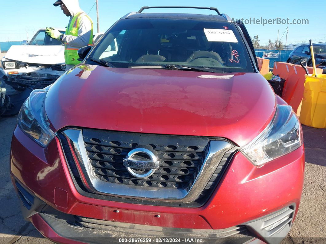 2018 Nissan Kicks Sr Red vin: 3N1CP5CU9JL533671