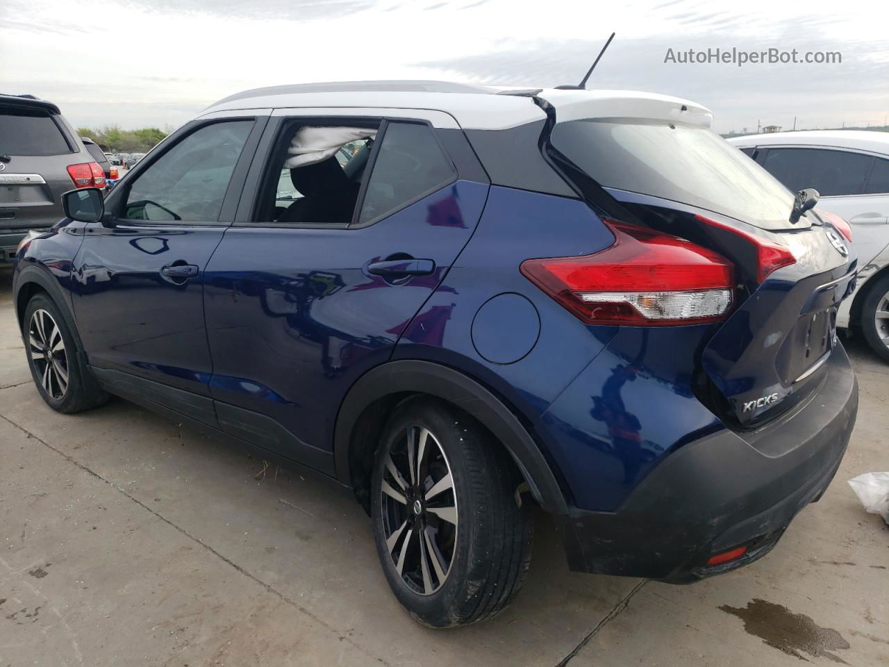 2018 Nissan Kicks S Синий vin: 3N1CP5CU9JL541754