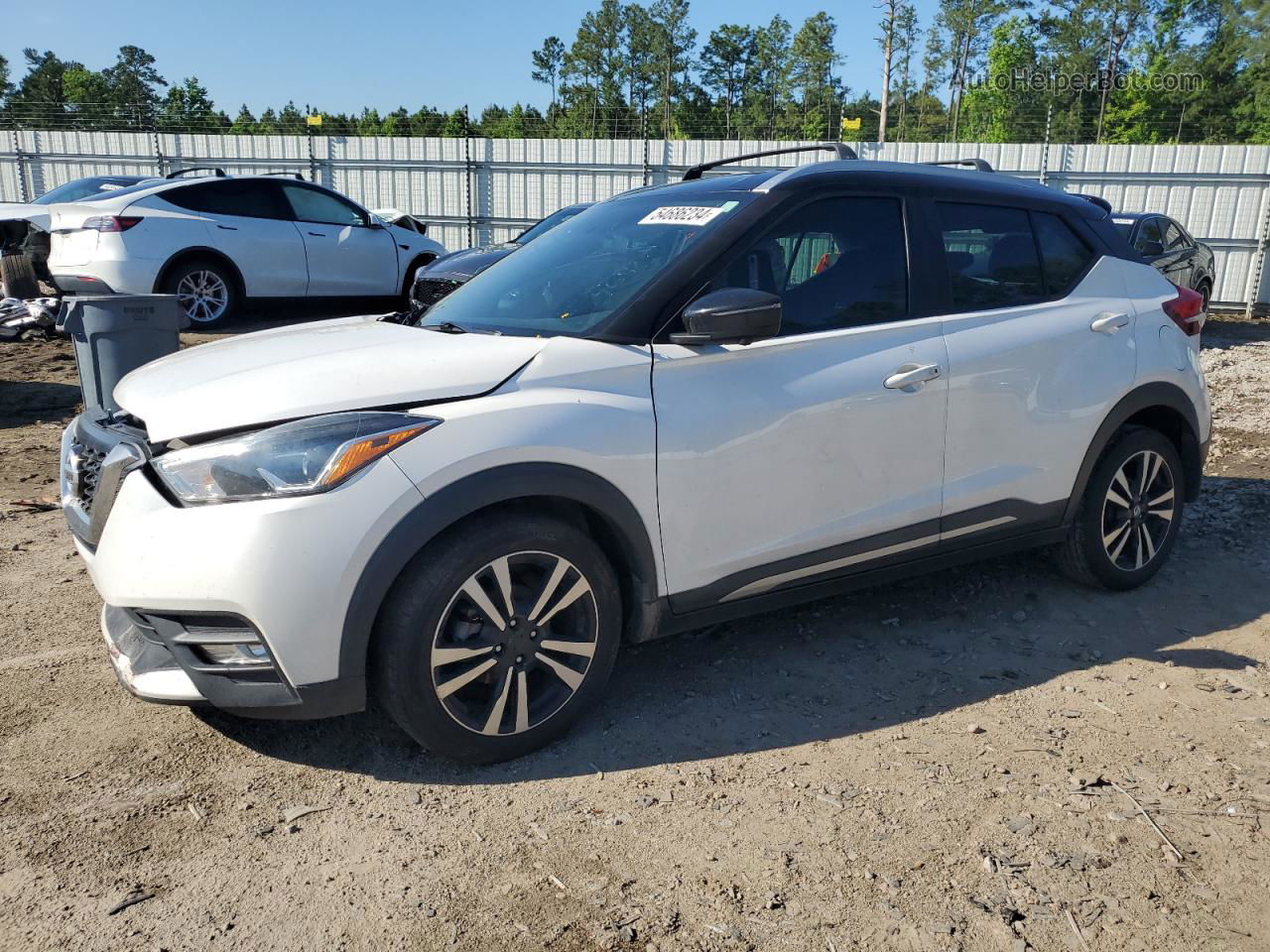 2018 Nissan Kicks S White vin: 3N1CP5CUXJL509525