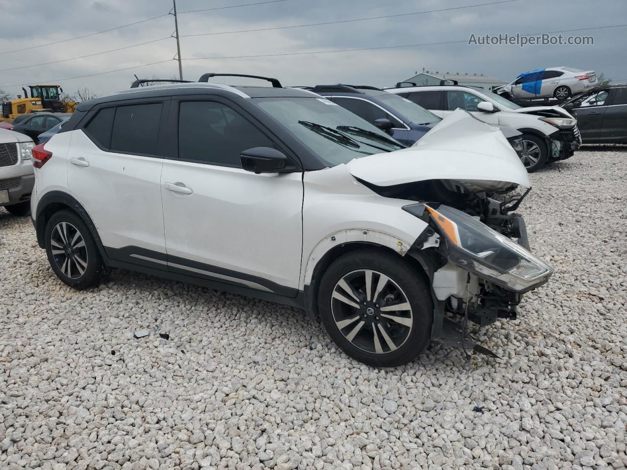 2018 Nissan Kicks S White vin: 3N1CP5CUXJL541343