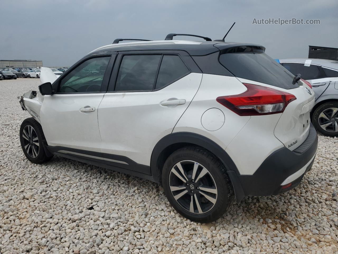 2018 Nissan Kicks S White vin: 3N1CP5CUXJL541343