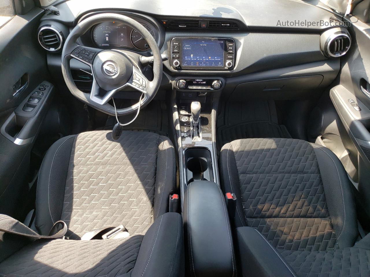 2022 Nissan Kicks Sv Серебряный vin: 3N1CP5CV0NL485900