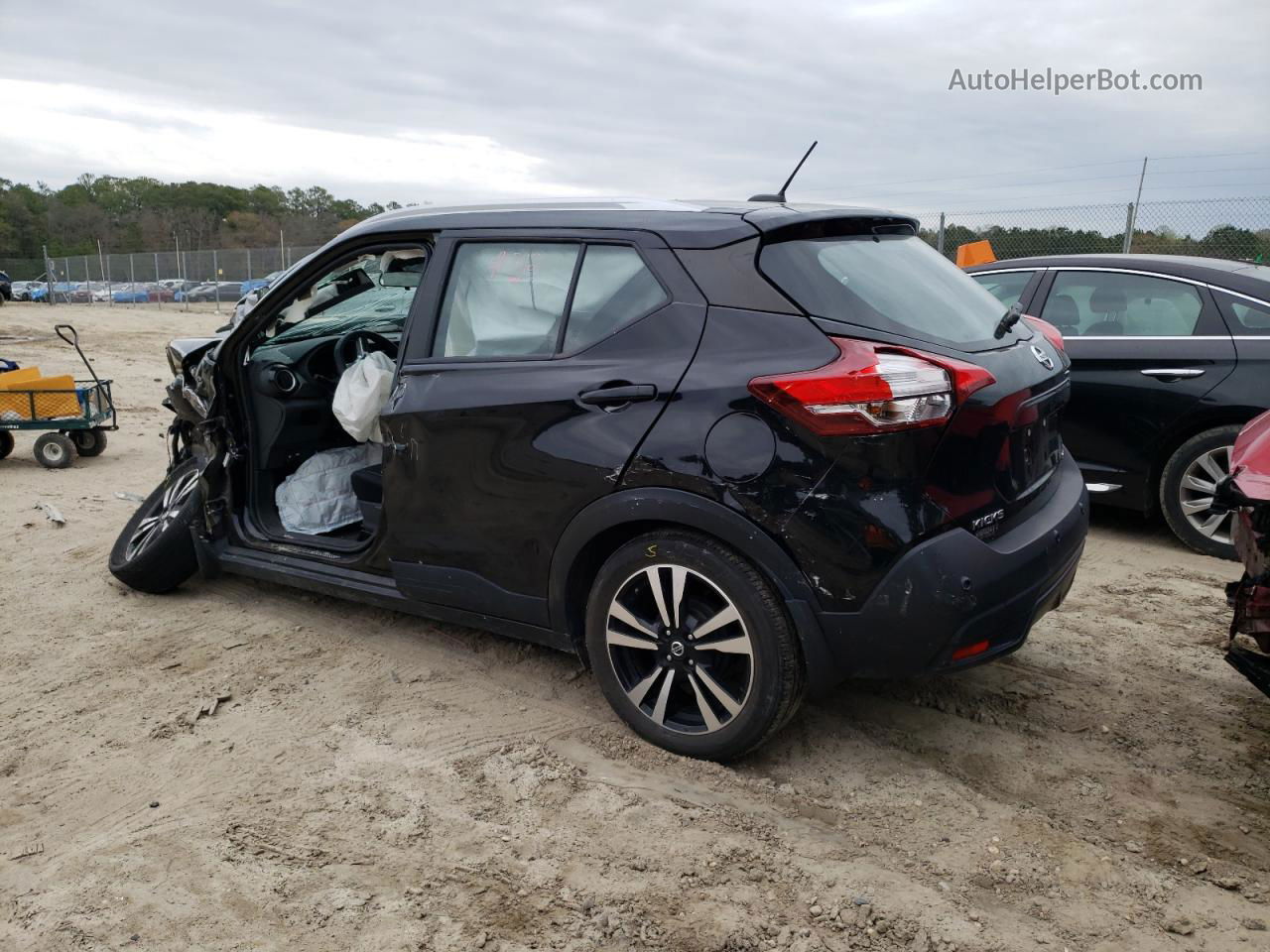 2020 Nissan Kicks Sv Black vin: 3N1CP5CV1LL516066