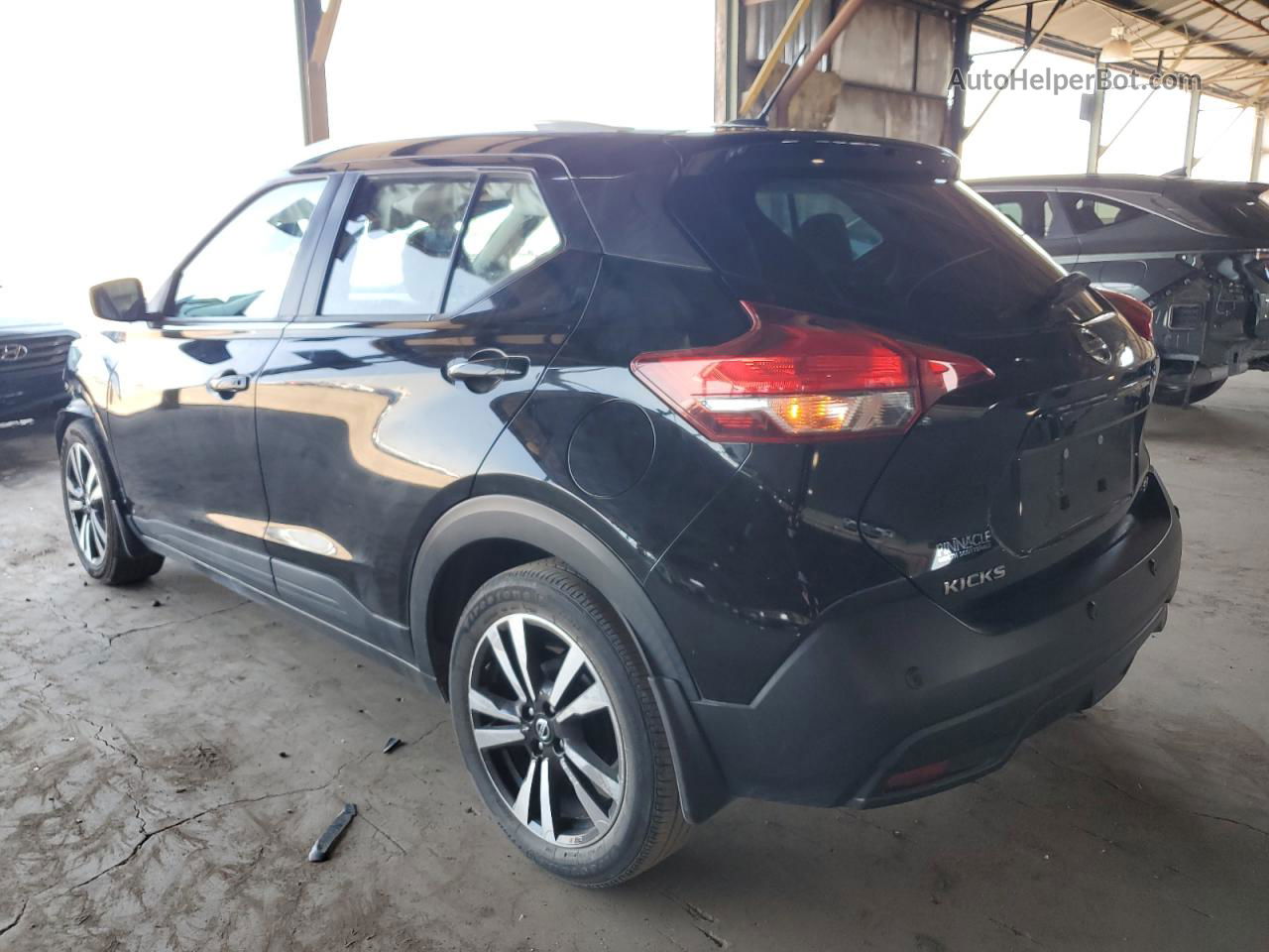 2020 Nissan Kicks Sv Черный vin: 3N1CP5CV3LL564801