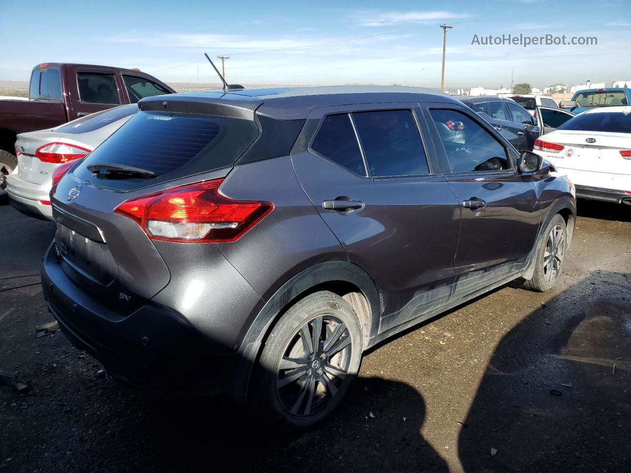 2020 Nissan Kicks Sv Серый vin: 3N1CP5CV4LL579940