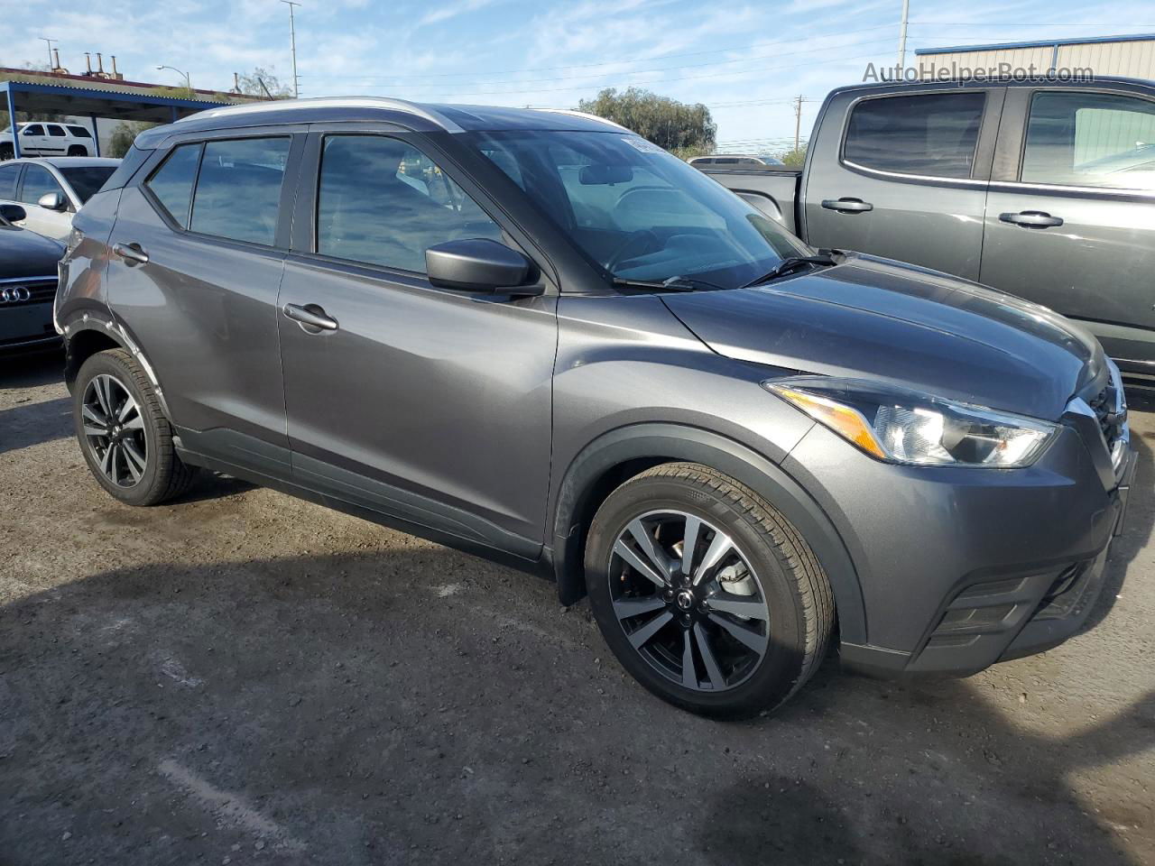 2020 Nissan Kicks Sv Gray vin: 3N1CP5CV5LL511548