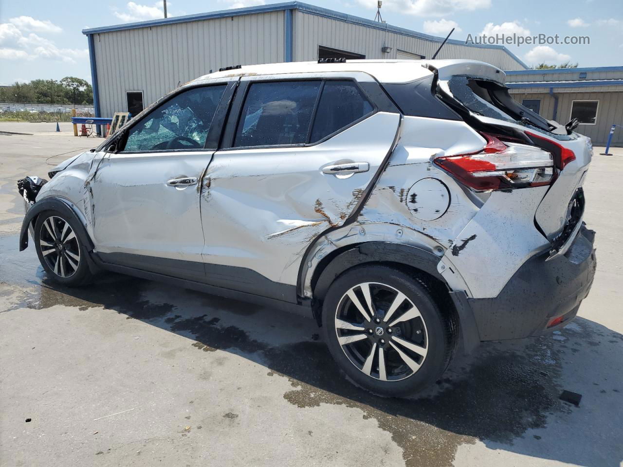 2020 Nissan Kicks Sv Серебряный vin: 3N1CP5CV5LL537440