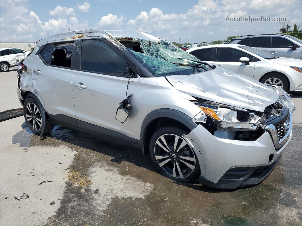 2020 Nissan Kicks Sv Серебряный vin: 3N1CP5CV5LL537440