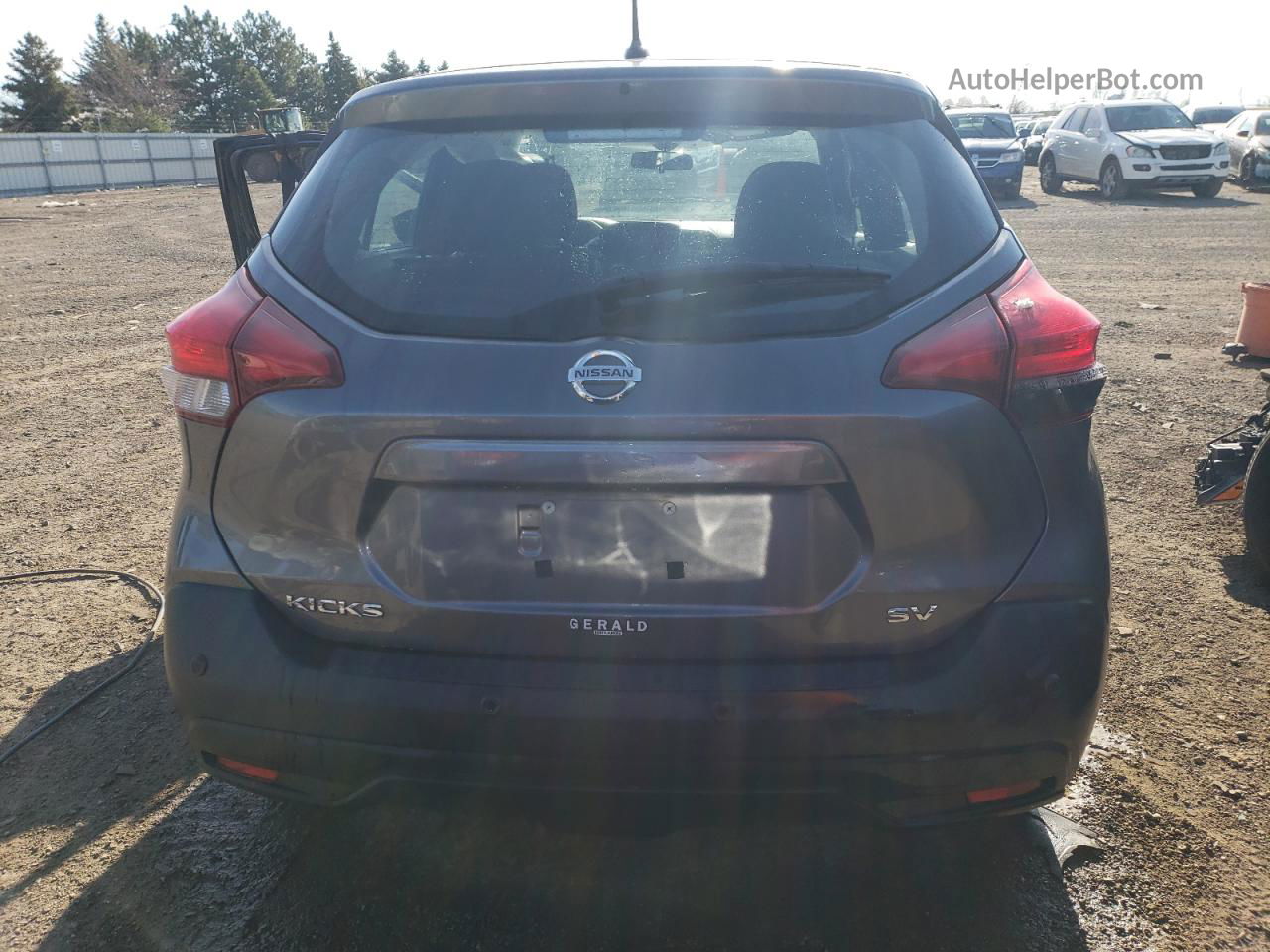 2020 Nissan Kicks Sv Gray vin: 3N1CP5CV5LL566016