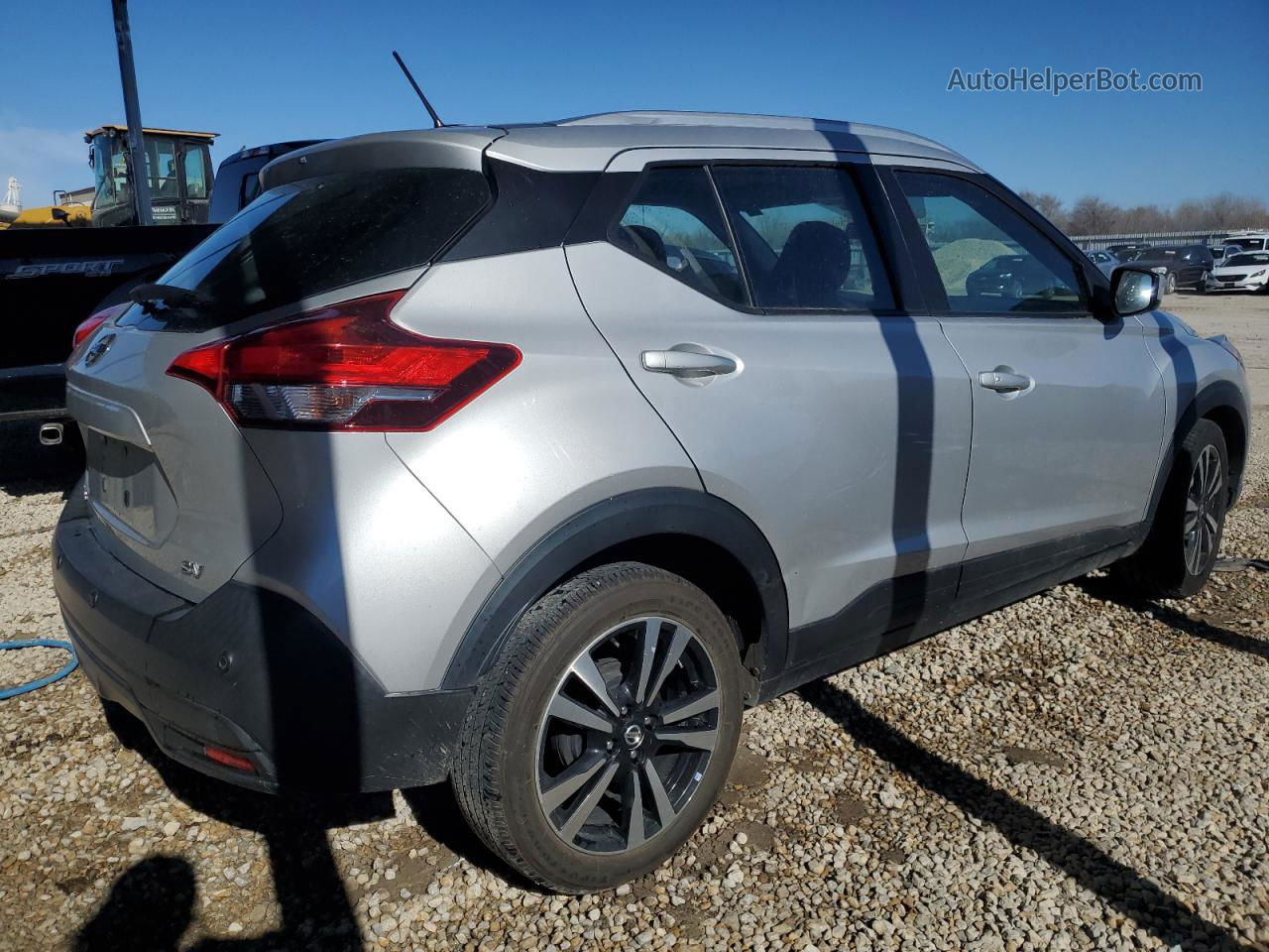 2020 Nissan Kicks Sv Silver vin: 3N1CP5CV7LL509798