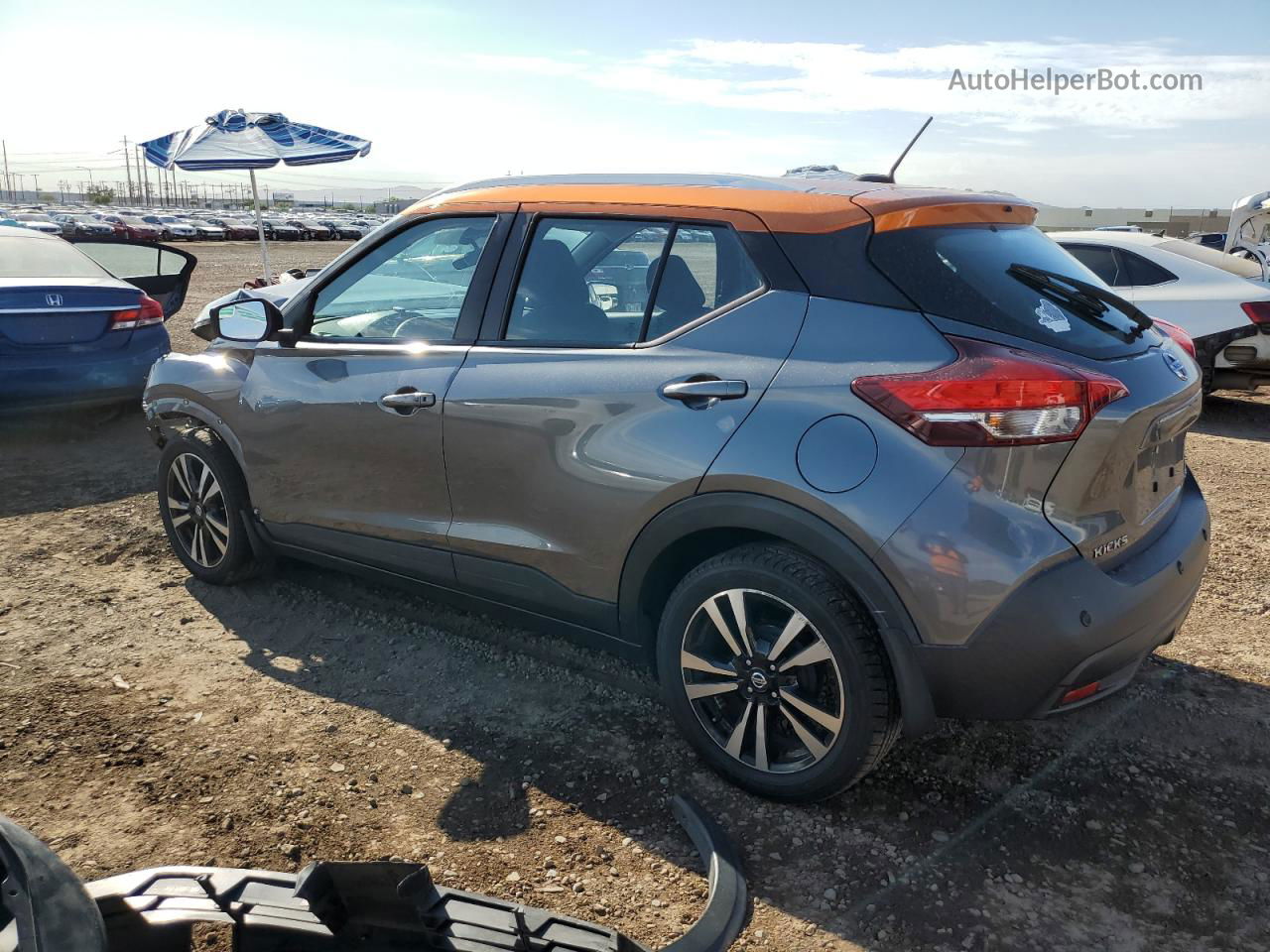 2020 Nissan Kicks Sv Gray vin: 3N1CP5CV8LL521975