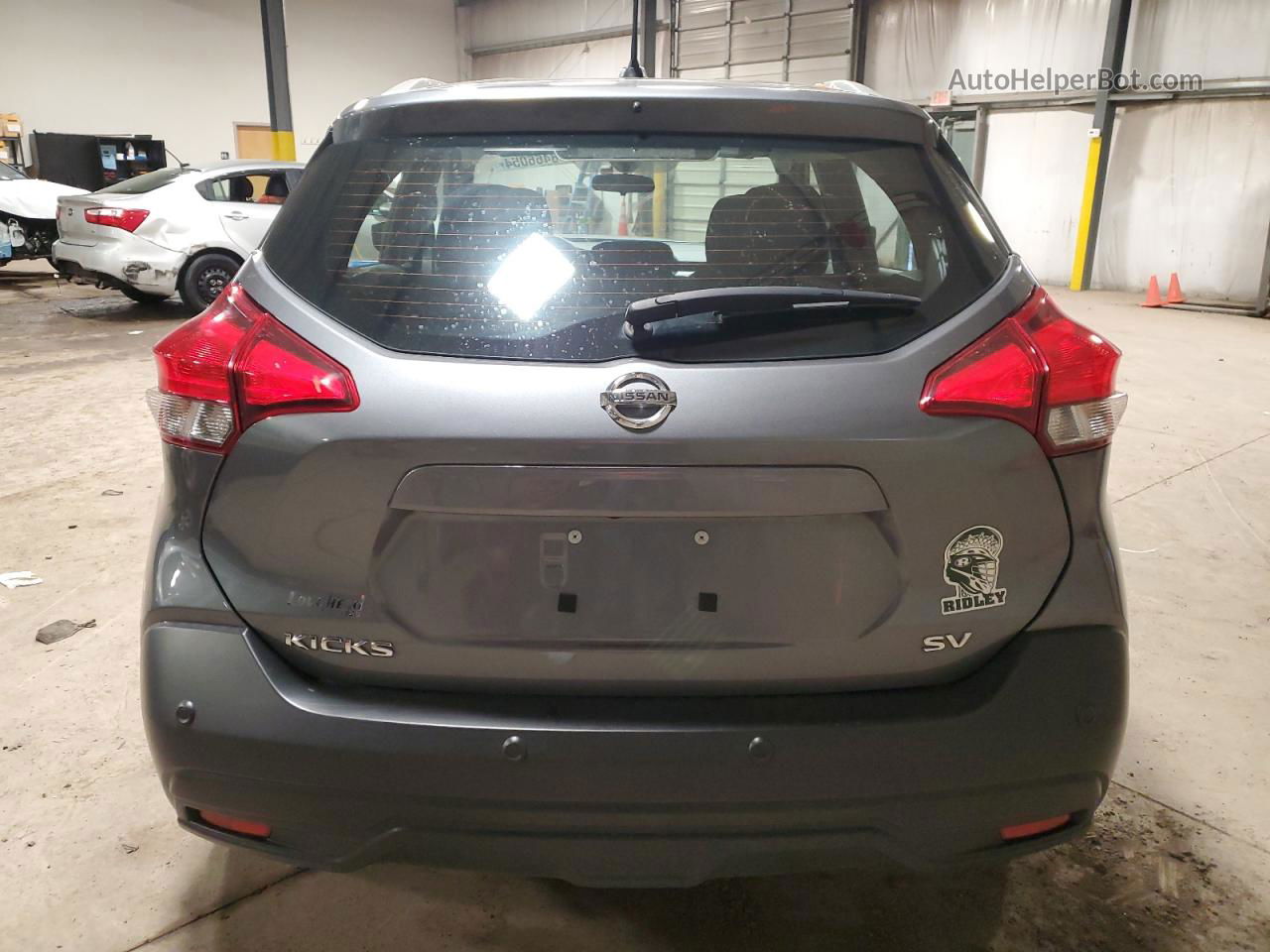 2020 Nissan Kicks Sv Gray vin: 3N1CP5CV8LL546603