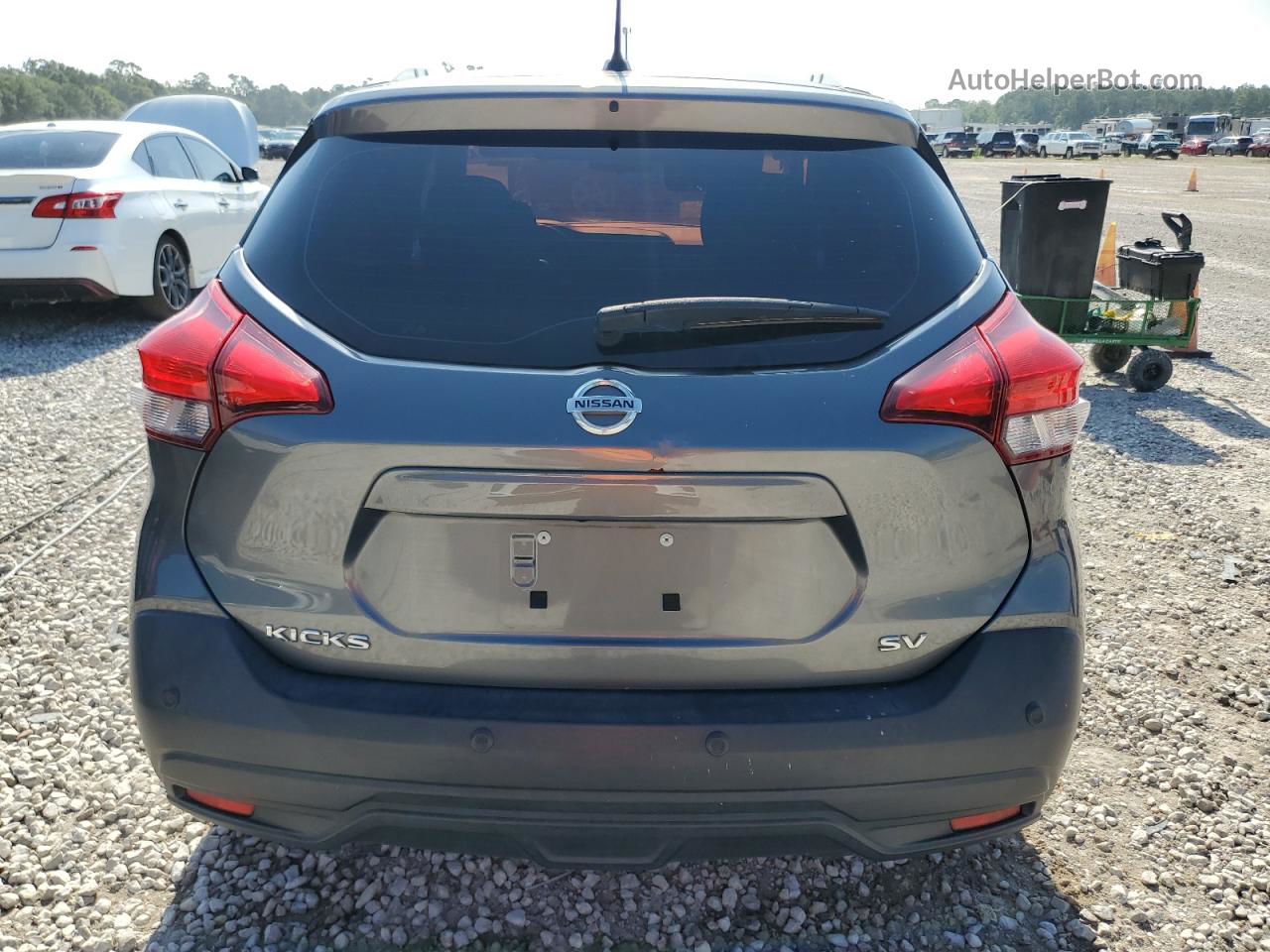 2020 Nissan Kicks Sv Gray vin: 3N1CP5CV9LL525775