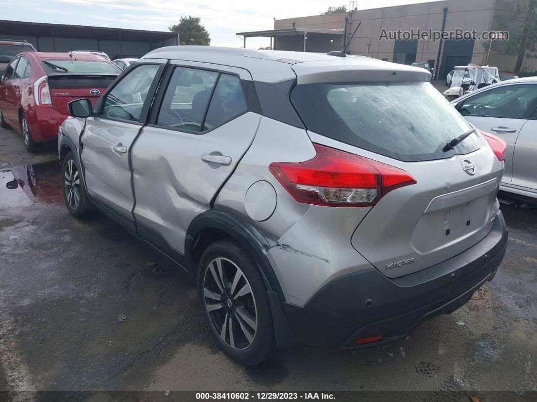 2020 Nissan Kicks Sv Xtronic Cvt Silver vin: 3N1CP5CVXLL516213