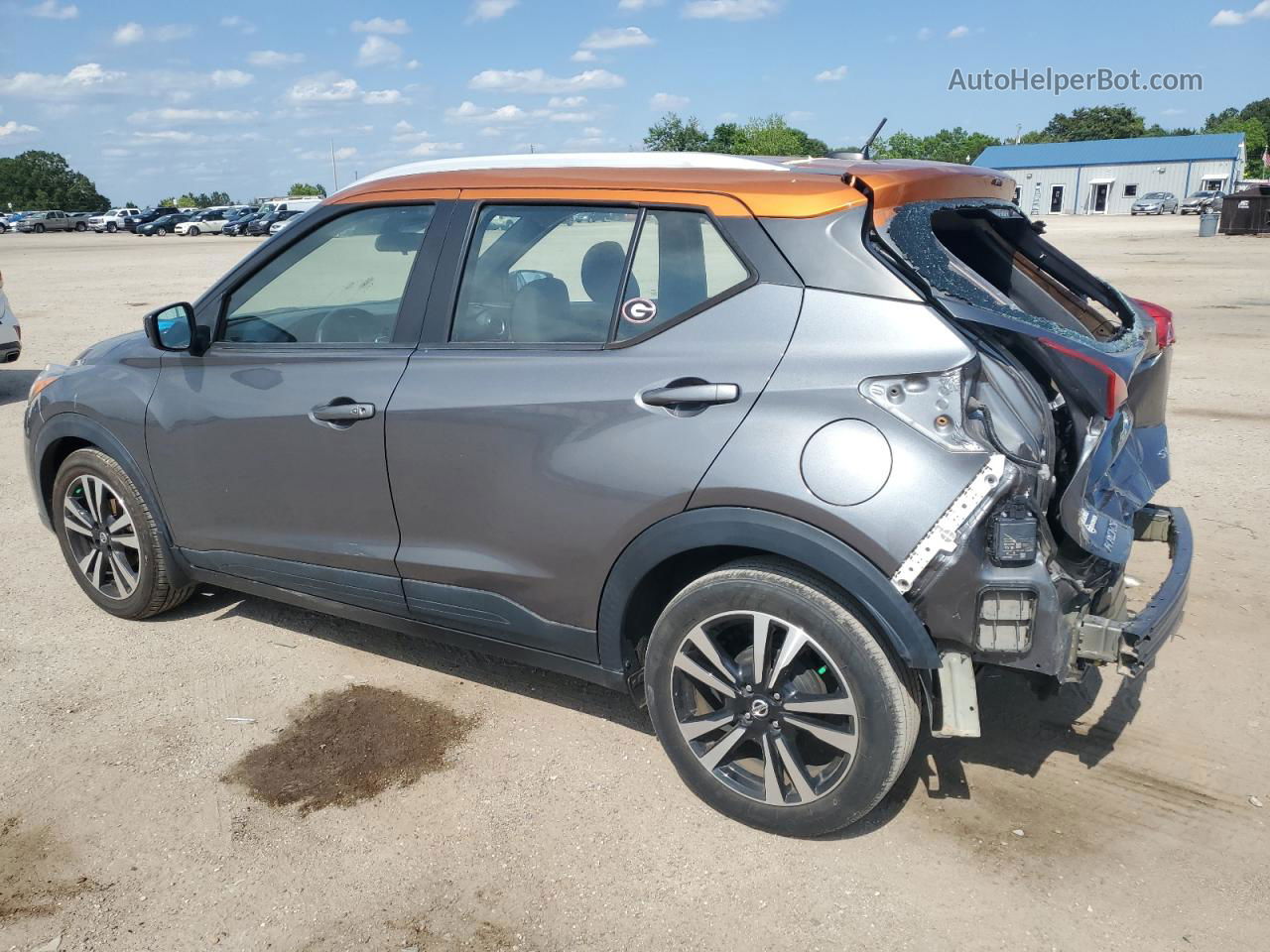 2020 Nissan Kicks Sv Двухцветный vin: 3N1CP5CVXLL543539