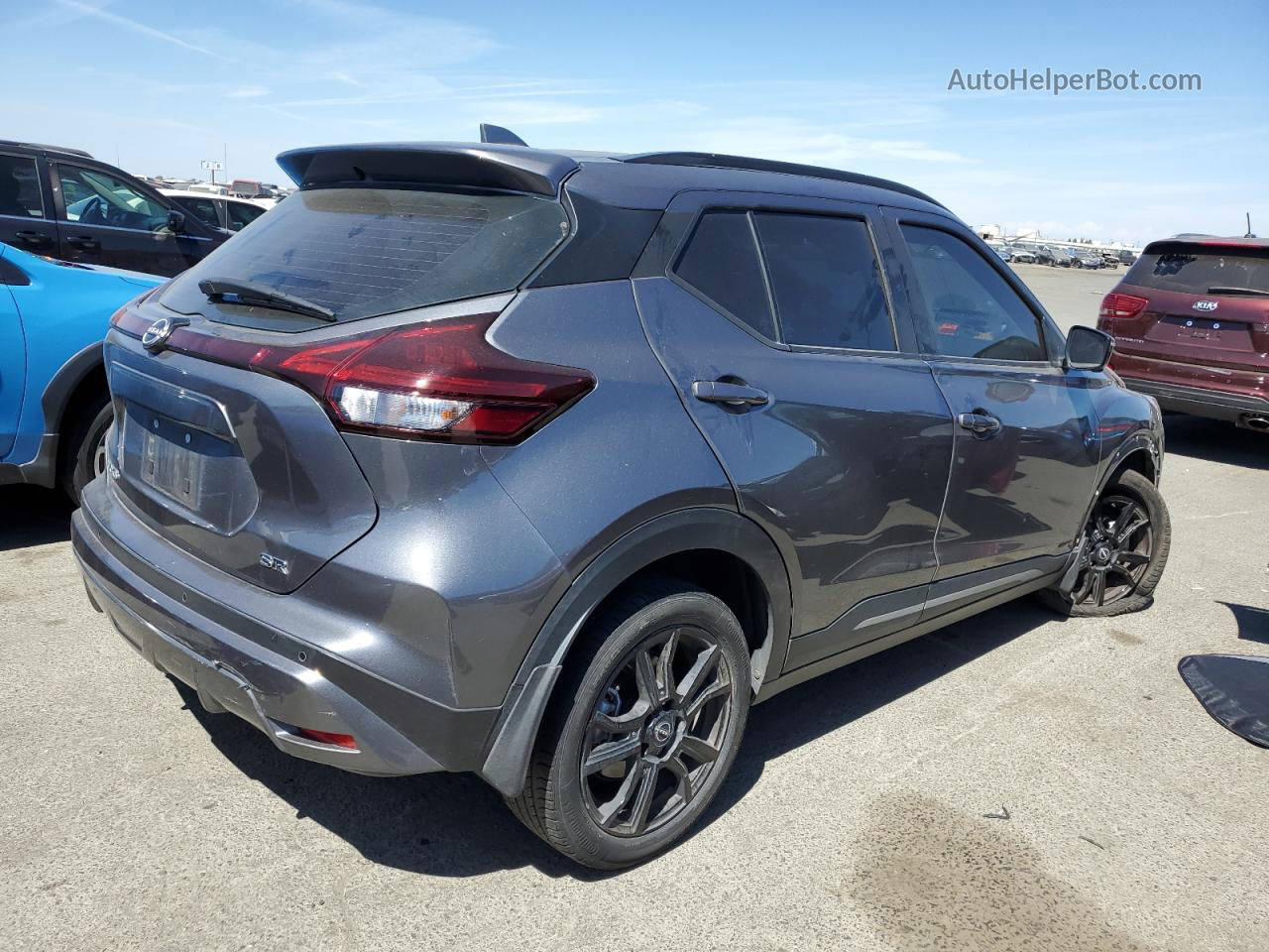 2022 Nissan Kicks Sr Gray vin: 3N1CP5DV0NL494420