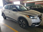 2020 Nissan Kicks Sr Silver vin: 3N1CP5DV4LL561274