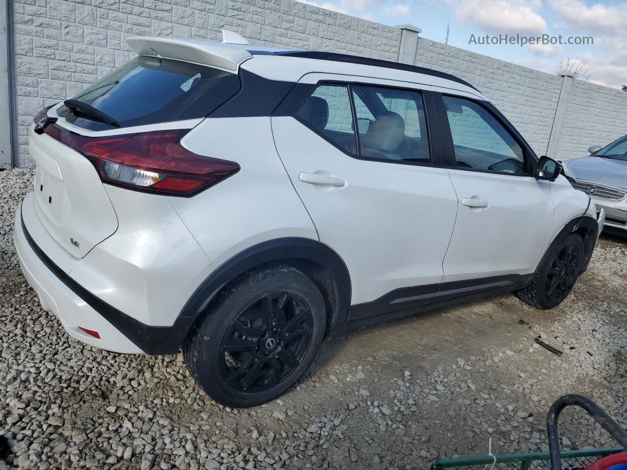 2022 Nissan Kicks Sr Белый vin: 3N1CP5DV4NL473733